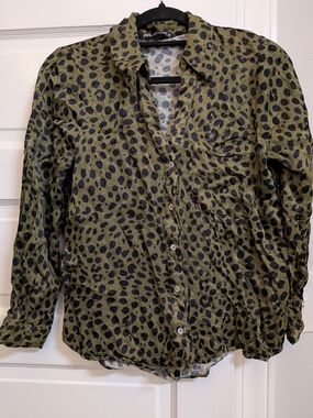 Zara Jungle Green Leopard Print Button-Up Shirt